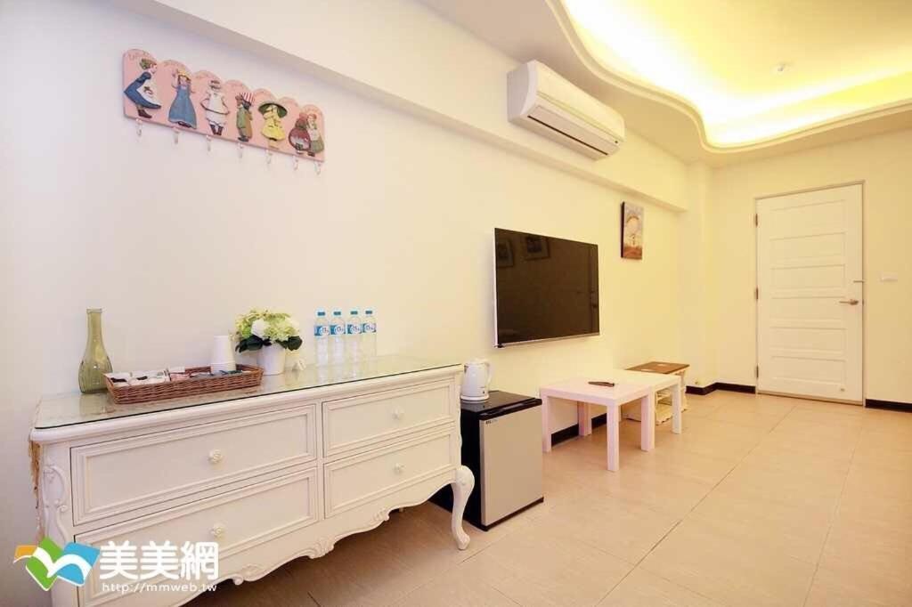 來嘉小棧 Bed & Breakfast Chiayi City Exterior photo